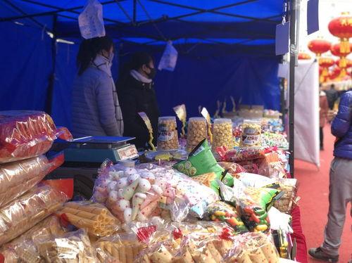 吃瓜看戏吃鸡是真的吗视频,网络热词背后的真实含义