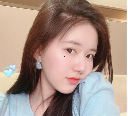 蓉儿带堂哥吃蜜瓜视频,欢乐时光温馨满满